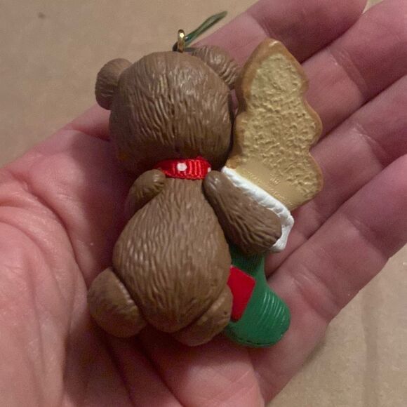 Hallmark 1996 Child’s Age Collection Baby’s Second Christmas Ornament in Box - Picture 5 of 7